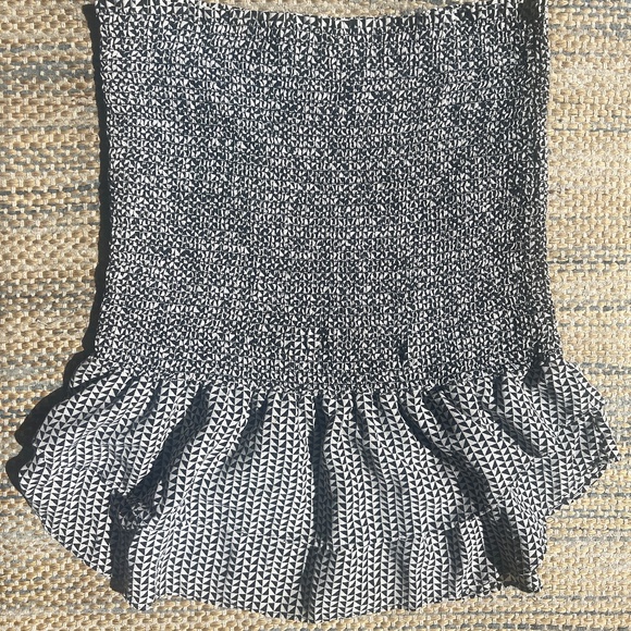 Super Flattering Madewell Silk Smocked Ruffle Skirt / Shirt - Picture 2 of 5